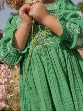 Mini Boden Emerald Green Smocked Peasant dress 2-3T